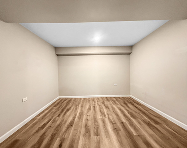 7241 Beloit Avenue - Photo Thumbnail 10