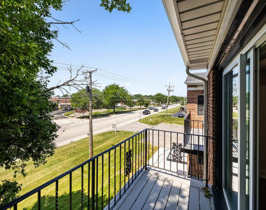 10205 Dearlove Road - Photo Thumbnail 7