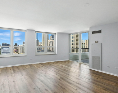 345 N Lasalle Street - Photo Thumbnail 1