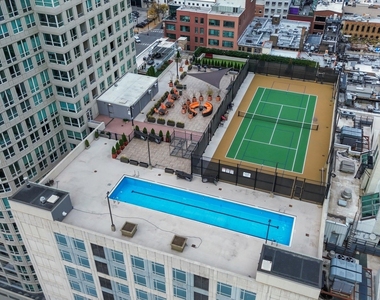 345 N Lasalle Street - Photo Thumbnail 13