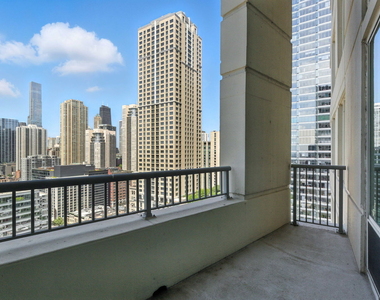 345 N Lasalle Street - Photo Thumbnail 2