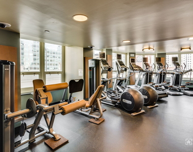 345 N Lasalle Street - Photo Thumbnail 17