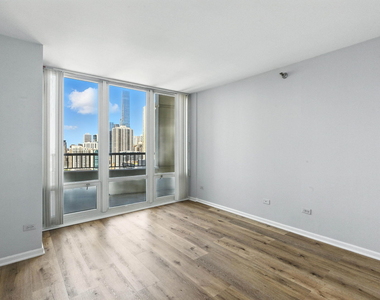345 N Lasalle Street - Photo Thumbnail 8