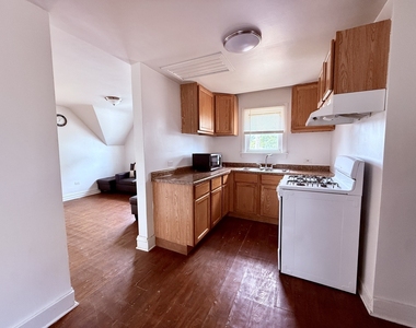 1801 Victoria Avenue - Photo Thumbnail 5