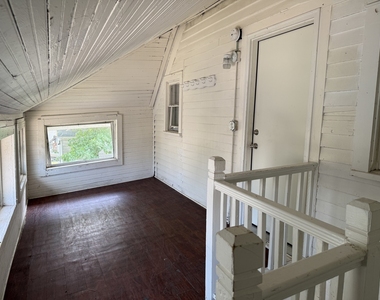 1801 Victoria Avenue - Photo Thumbnail 10