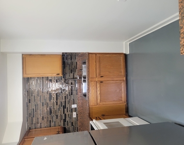 3029 Bright Street - Photo Thumbnail 8