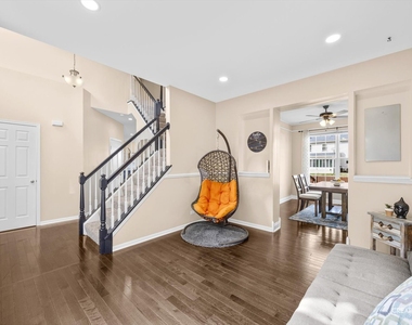 1445 Waterside Drive - Photo Thumbnail 4