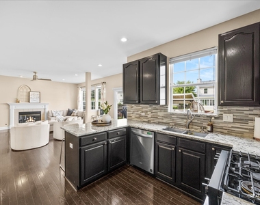 1445 Waterside Drive - Photo Thumbnail 10