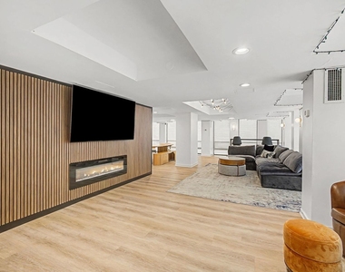 1660 N Lasalle Street - Photo Thumbnail 22