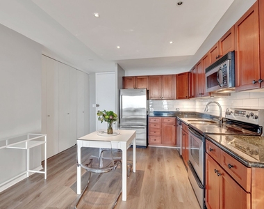 1660 N Lasalle Street - Photo Thumbnail 5