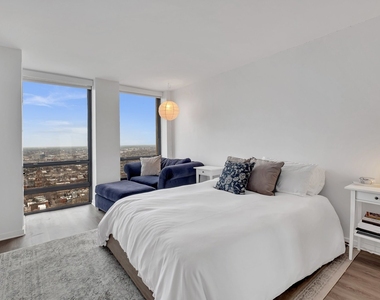 1660 N Lasalle Street - Photo Thumbnail 8