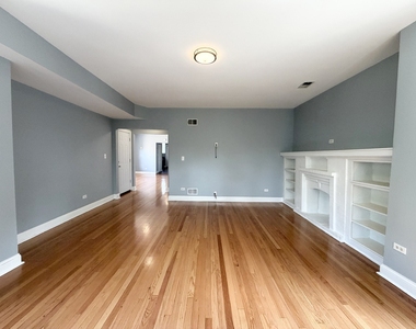 7821 S Phillips Avenue - Photo Thumbnail 3