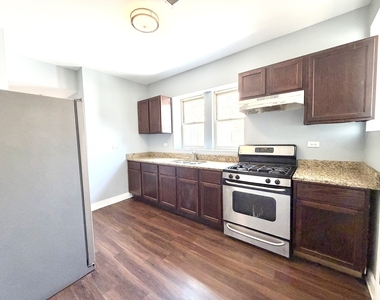 7821 S Phillips Avenue - Photo Thumbnail 15