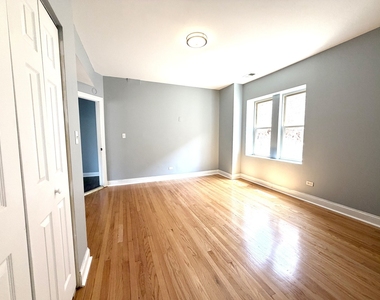 7821 S Phillips Avenue - Photo Thumbnail 6