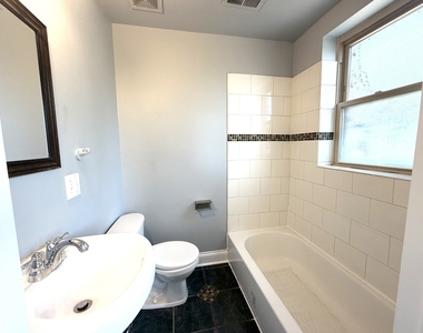 7821 S Phillips Avenue - Photo Thumbnail 12