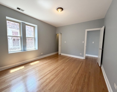 7821 S Phillips Avenue - Photo Thumbnail 7