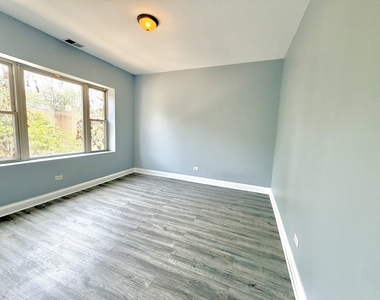 7821 S Phillips Avenue - Photo Thumbnail 10
