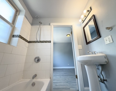 7821 S Phillips Avenue - Photo Thumbnail 13