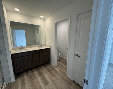 14942 S Mccarthy Circle - Photo Thumbnail 8