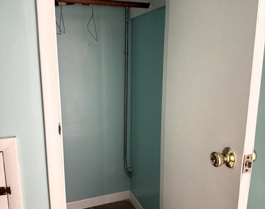 7732 W Addison Street - Photo Thumbnail 12