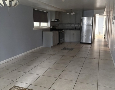 7732 W Addison Street - Photo Thumbnail 5