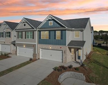 405 Lanier Circle - Photo Thumbnail 1