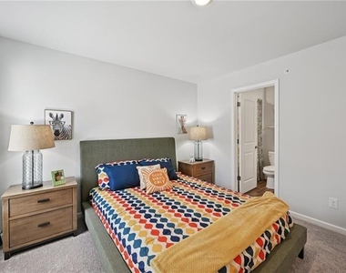 405 Lanier Circle - Photo Thumbnail 30