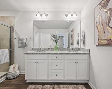 405 Lanier Circle - Photo Thumbnail 25