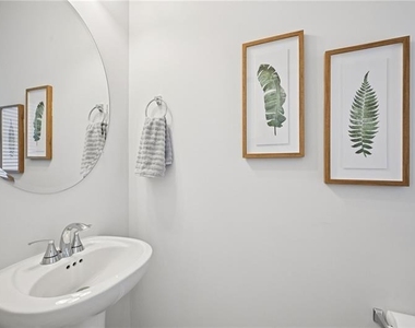 405 Lanier Circle - Photo Thumbnail 15