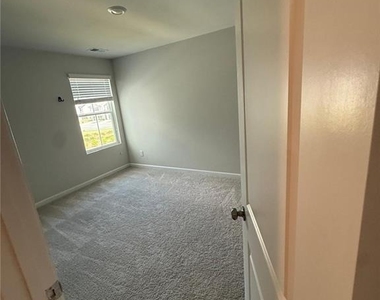 5223 Canberra Drive - Photo Thumbnail 25