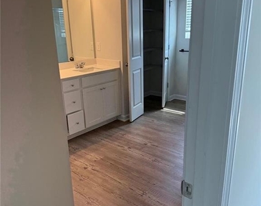 5223 Canberra Drive - Photo Thumbnail 27