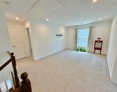 1810 Primrose Park Road - Photo Thumbnail 13