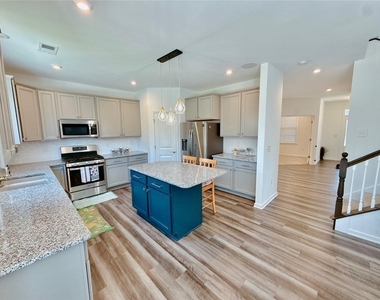 1810 Primrose Park Road - Photo Thumbnail 12