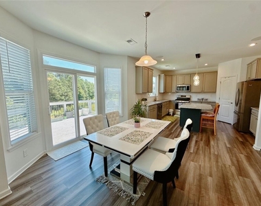 1810 Primrose Park Road - Photo Thumbnail 5