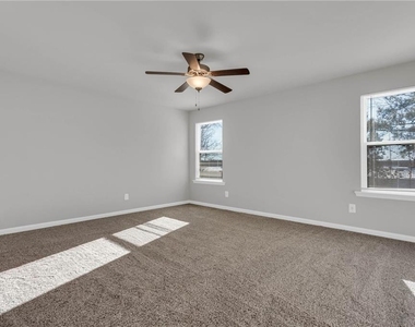 1645 Villageside Court - Photo Thumbnail 16