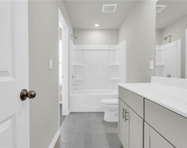1645 Villageside Court - Photo Thumbnail 24