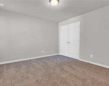 1645 Villageside Court - Photo Thumbnail 22