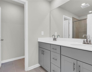 1645 Villageside Court - Photo Thumbnail 18