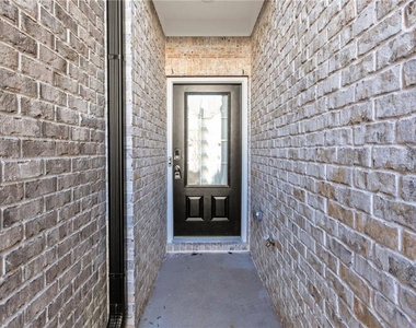 1645 Villageside Court - Photo Thumbnail 2