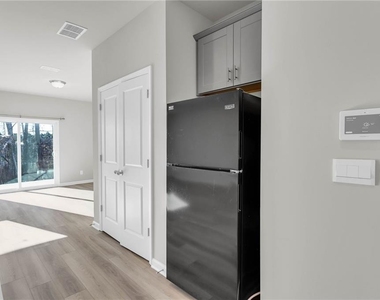 1645 Villageside Court - Photo Thumbnail 9