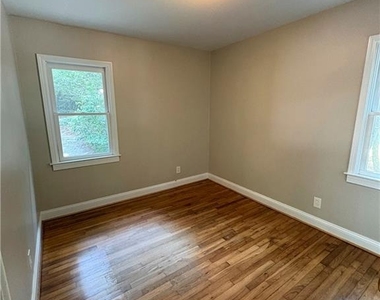 515 Allen Road Ne - Photo Thumbnail 12