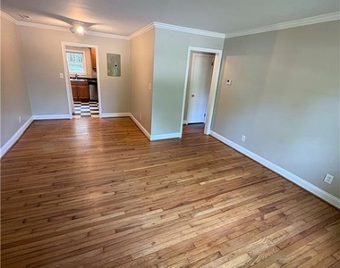 515 Allen Road Ne - Photo Thumbnail 2
