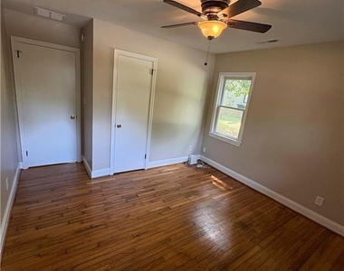 515 Allen Road Ne - Photo Thumbnail 14