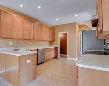 662 Chaney Court - Photo Thumbnail 5