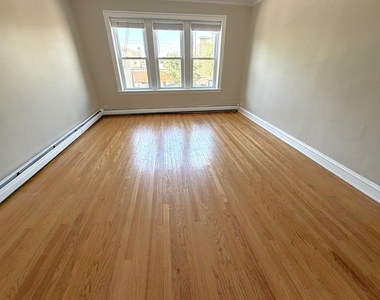 4307 W 63rd Street - Photo Thumbnail 3