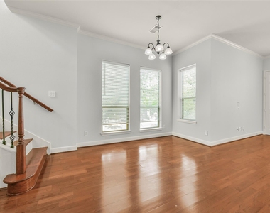 1607 W Dallas Street - Photo Thumbnail 8