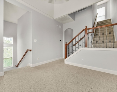1607 W Dallas Street - Photo Thumbnail 13