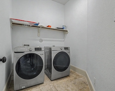27123 Camirillo Creek Lane - Photo Thumbnail 28