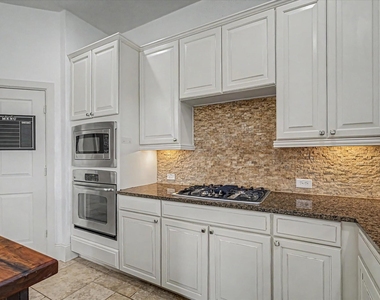 27123 Camirillo Creek Lane - Photo Thumbnail 13