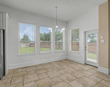 27123 Camirillo Creek Lane - Photo Thumbnail 12